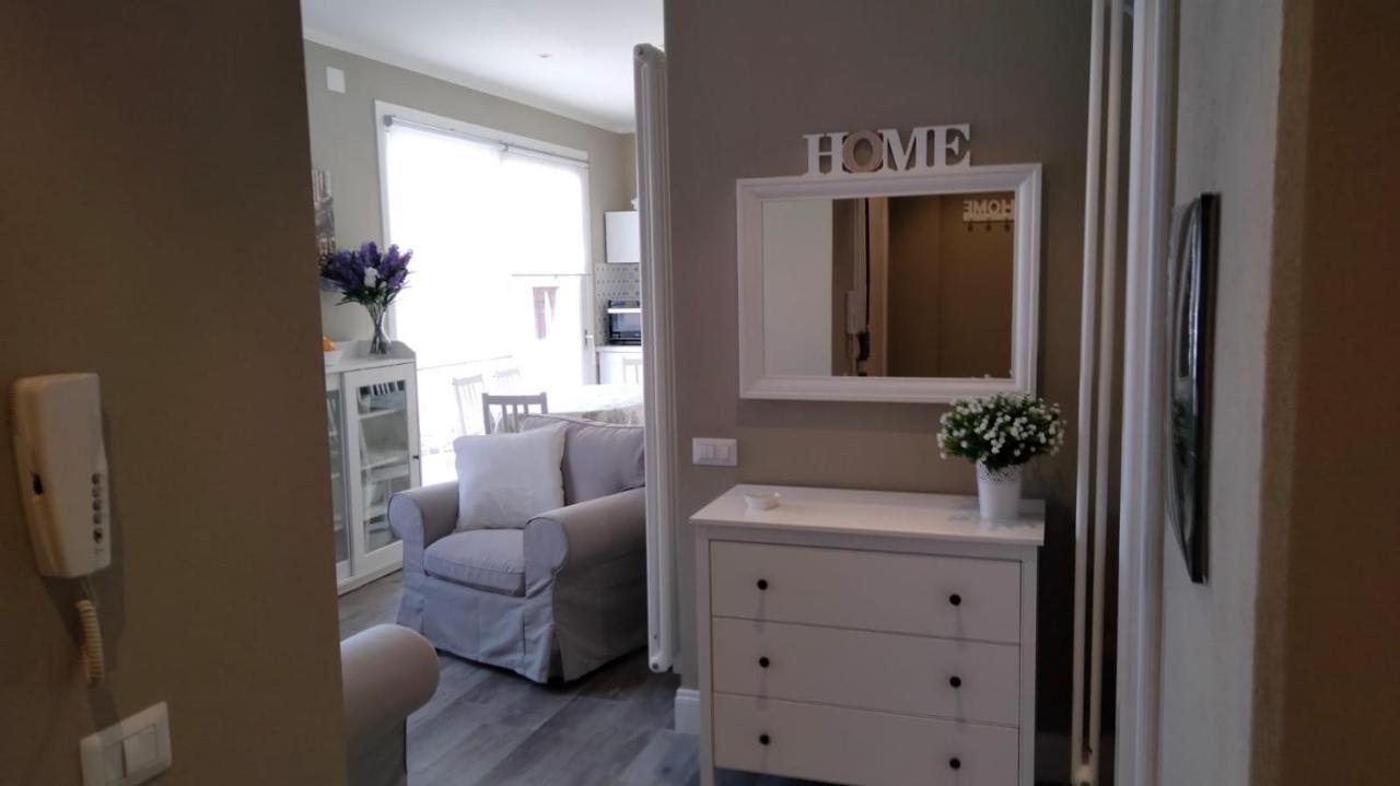 Momhouse - Appartamento - กาญารี ภายนอก รูปภาพ